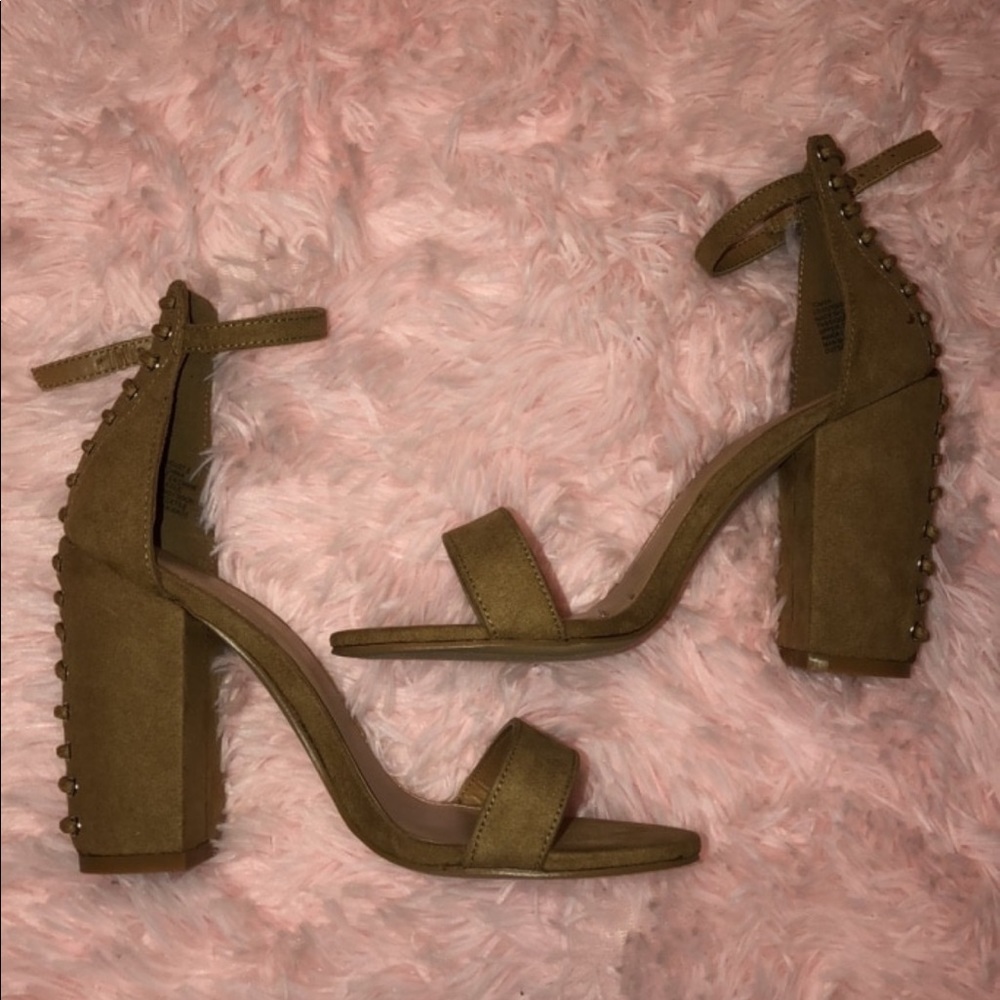 Tan heels